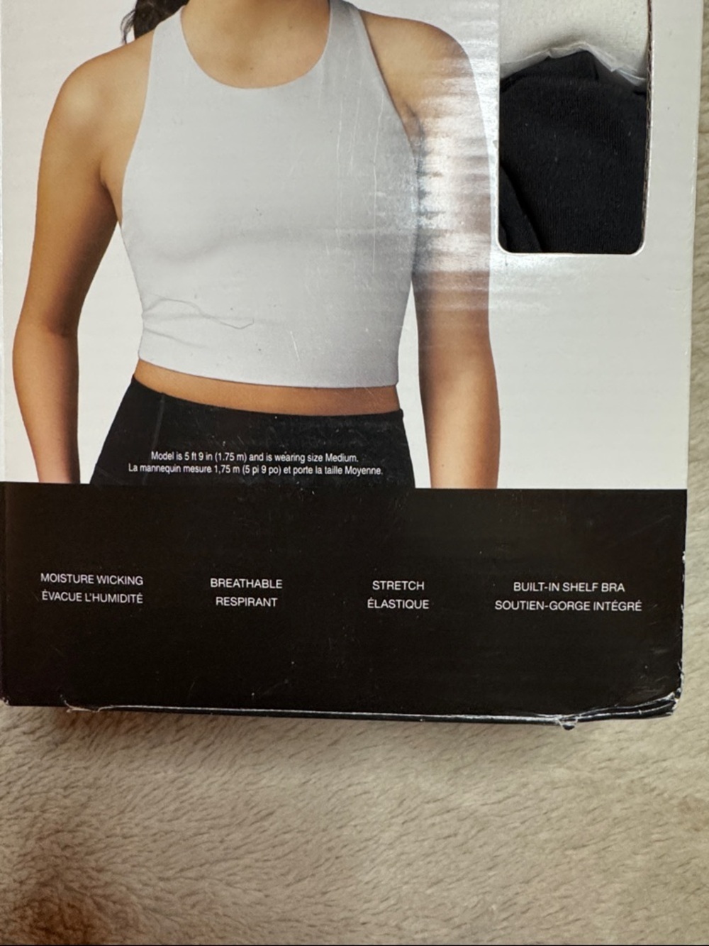 NWT 2X Gap Fit Crop Tank White & Black with Built-In Shelf Bra - Picture 2 of 3